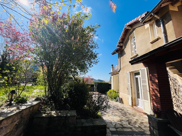 Maison à vendre, 9 pièces, 240 m², Cours La Ville