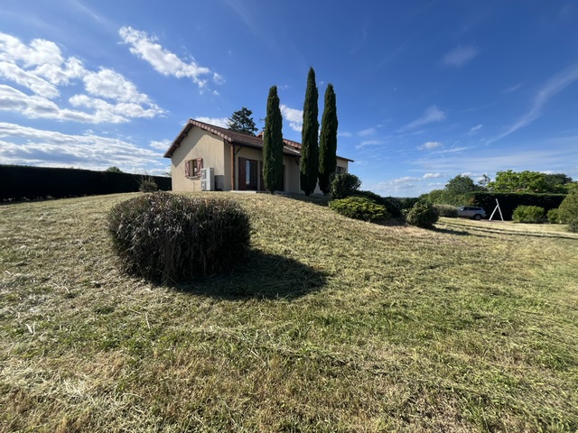 A VENDRE MAISON 5 CHAMBRES OUCHES 42155 - Photo 2