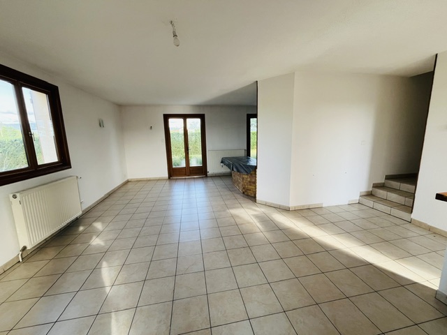 A VENDRE MAISON 5 CHAMBRES OUCHES 42155 - Photo 3