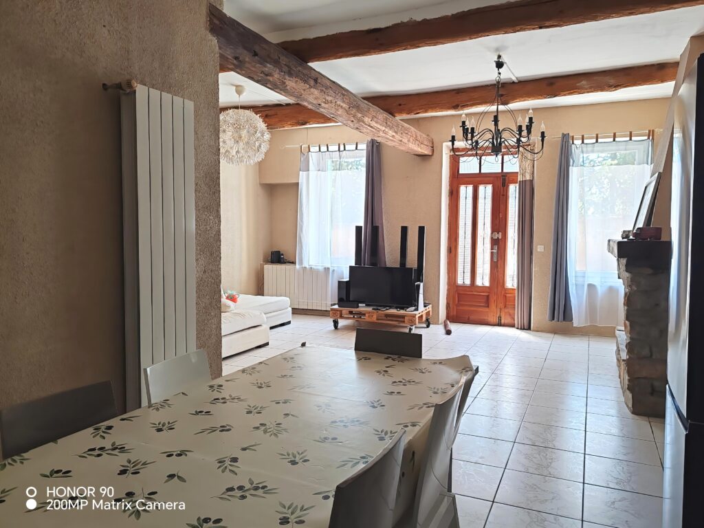 Maison de Village en R+1 95m2 hab T4 + Garage/Atelier - Photo 5