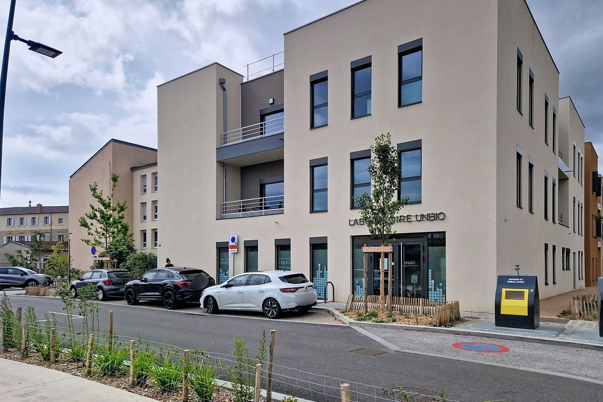 Local commercial 47 m² à vendre – « Pôle santé » à Mornant
