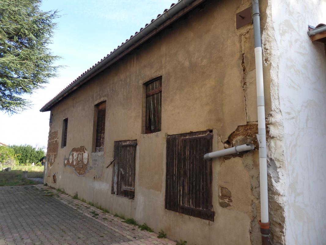 VILLA AVEC APPARTEMENTS ET TERRAIN - Photo 3