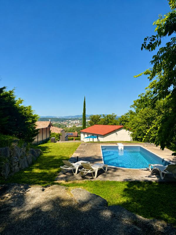 Maison 6 pièces Ternay - 590000 €