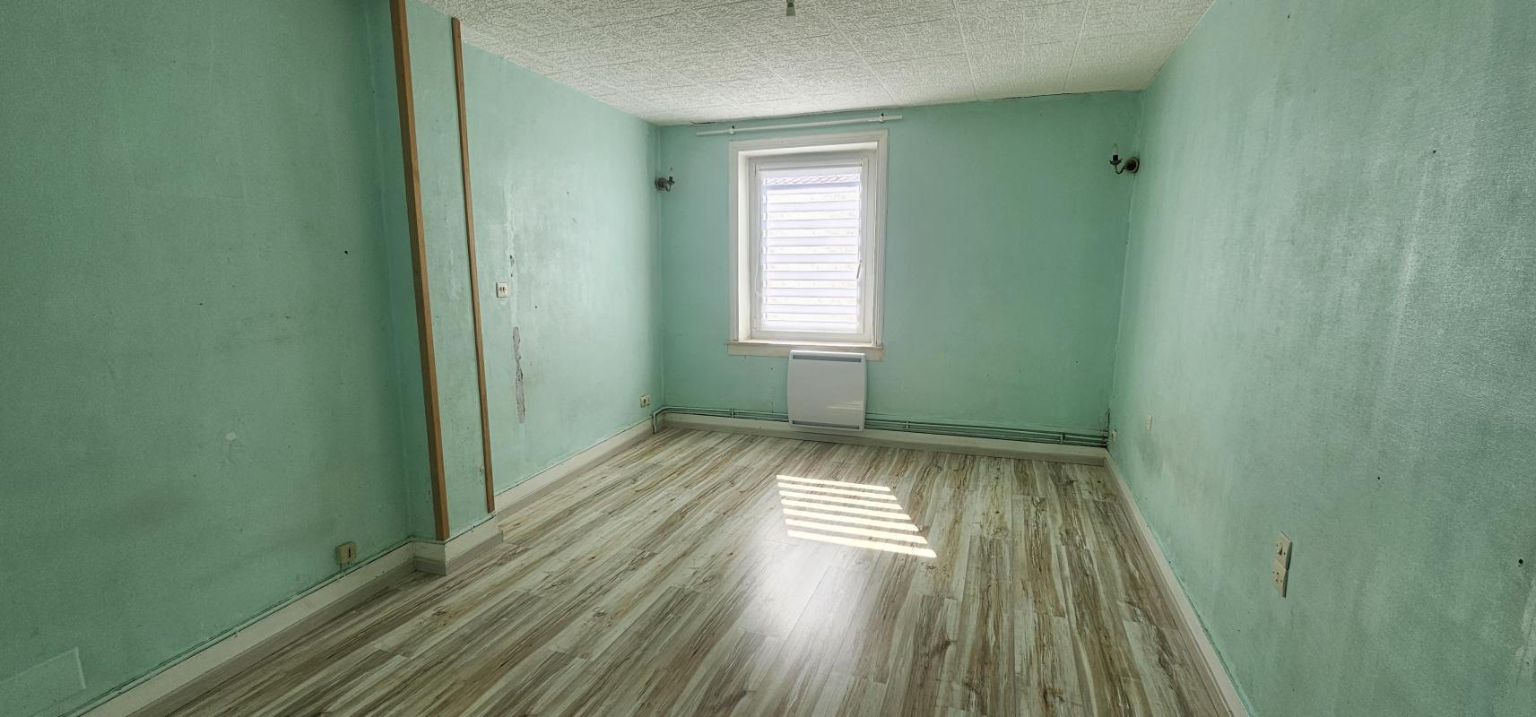 Maison 3 pièces Saint-Verand - 155000 €