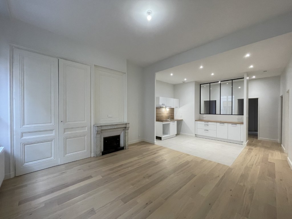 Appartement à louer, 4 pièces, 93 m², Lyon 4eme Arrondissement