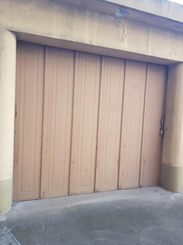 Garage/box