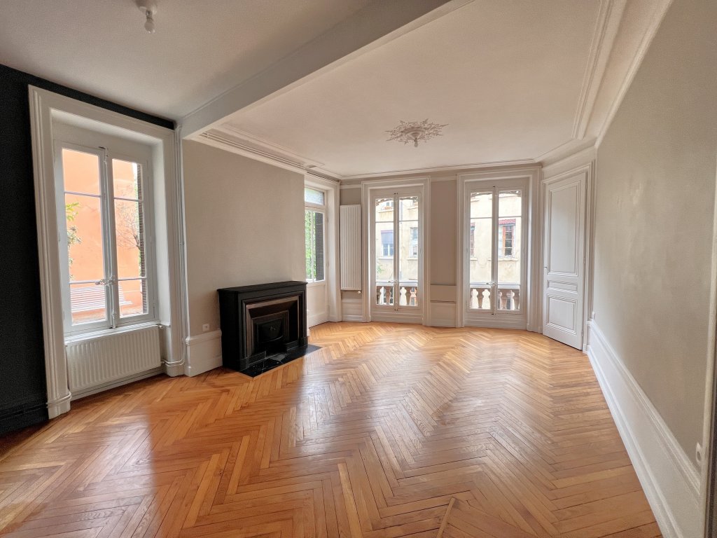 Appartement à louer, 3 pièces, 93 m², Lyon 1er Arrondissement
