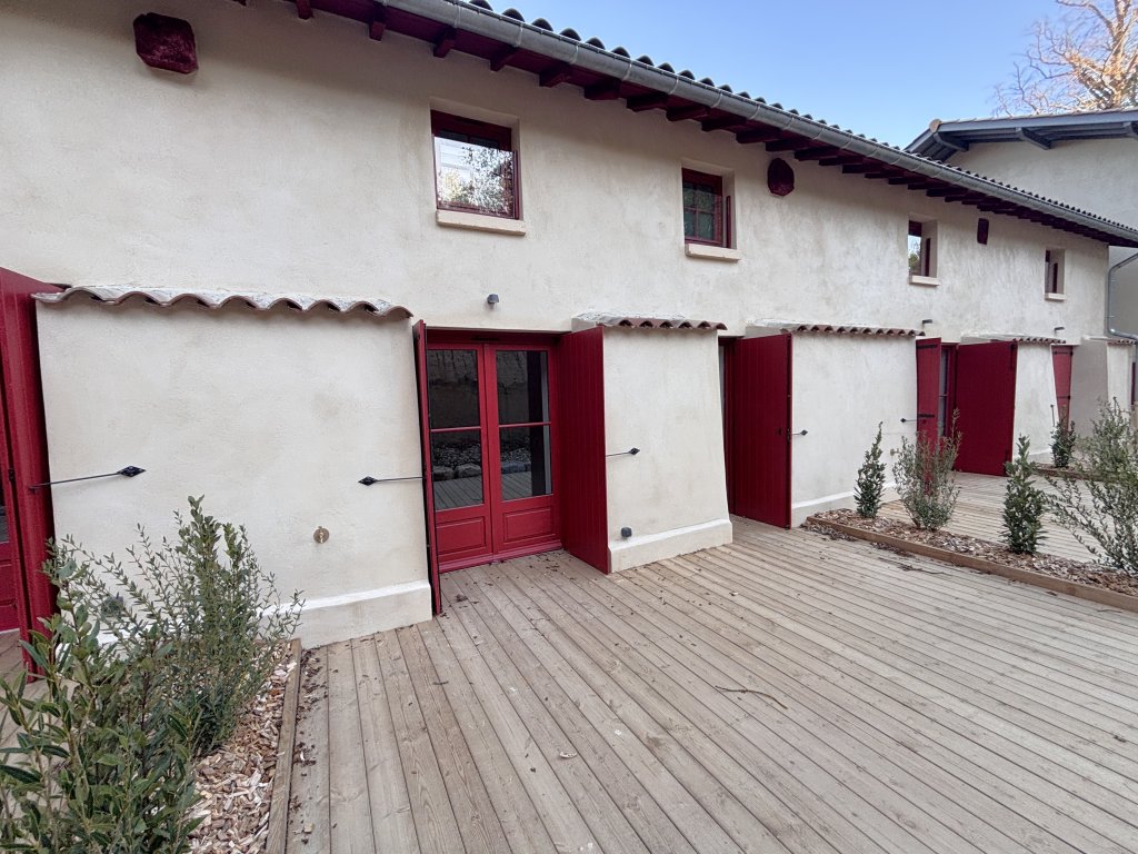 Appartement à louer, 2 pièces, 35 m², Charbonnieres Les Bains
