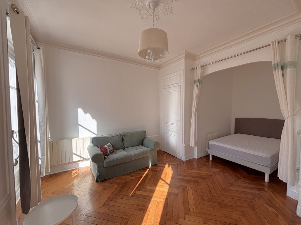 T1 MEUBLE - Rue de Marseille - Secteur Jean MACE - Photo 3