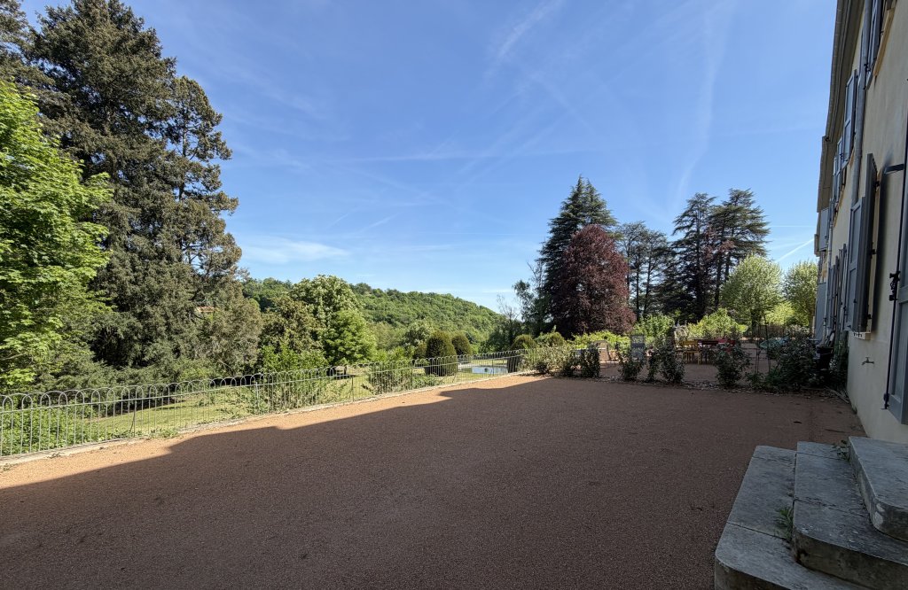Appartement à louer, 3 pièces, 60 m², Charbonnieres Les Bains
