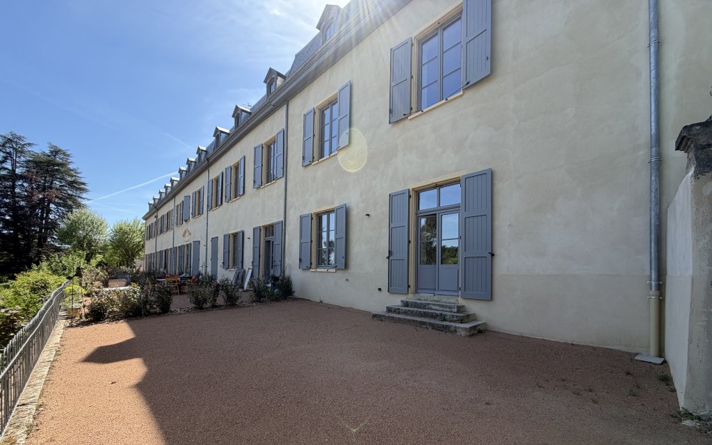 Domaine de la Ferrière, Charbonnières-les-Bains - Magnifique T3 avec grande terr - Photo 3