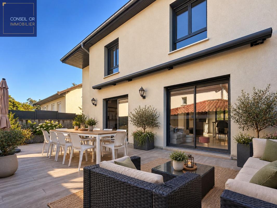 Maison contemporaine 126 m² – 5 pièces, 3 chambres, jardin et terrasse de 40 m² – Sérézin-du-Rhône