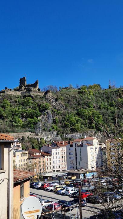 JOLI T2 LUMINEUX A VIENNE