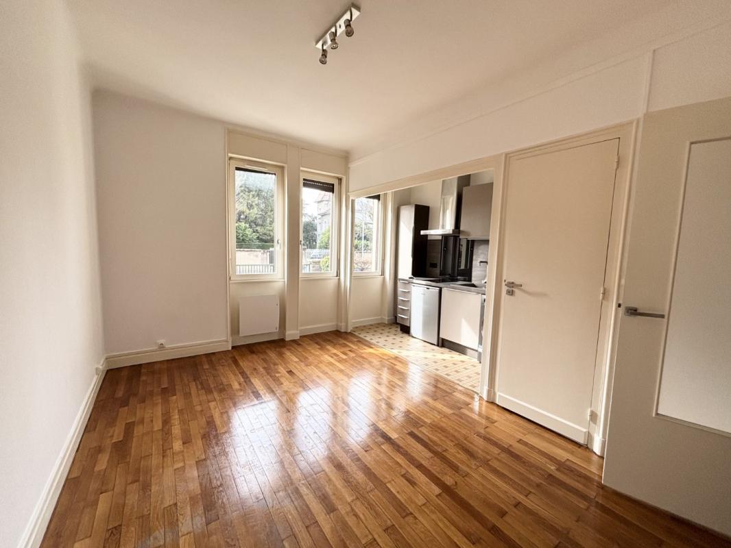 A proximité de la gare de VILLEFRANCHE SUR SAONE, Charmant STUDIO de 23m² !