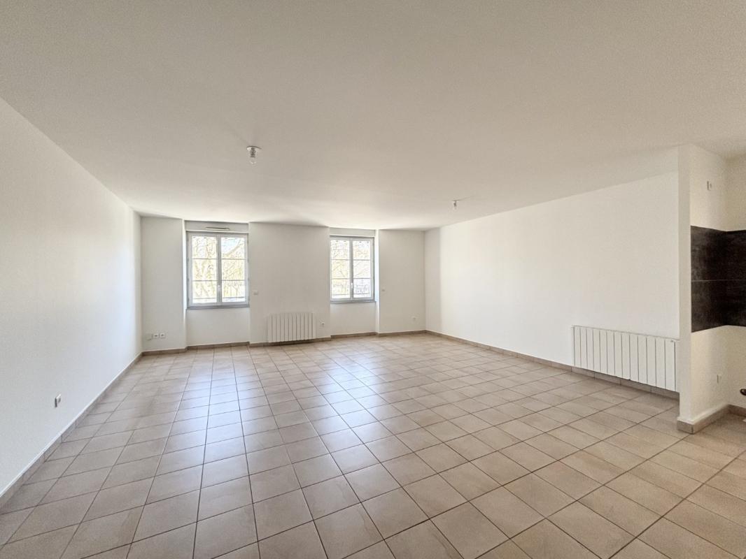 Mâcon Centre – T4 de 89,72 m² au 1er étage, récemment rénové !