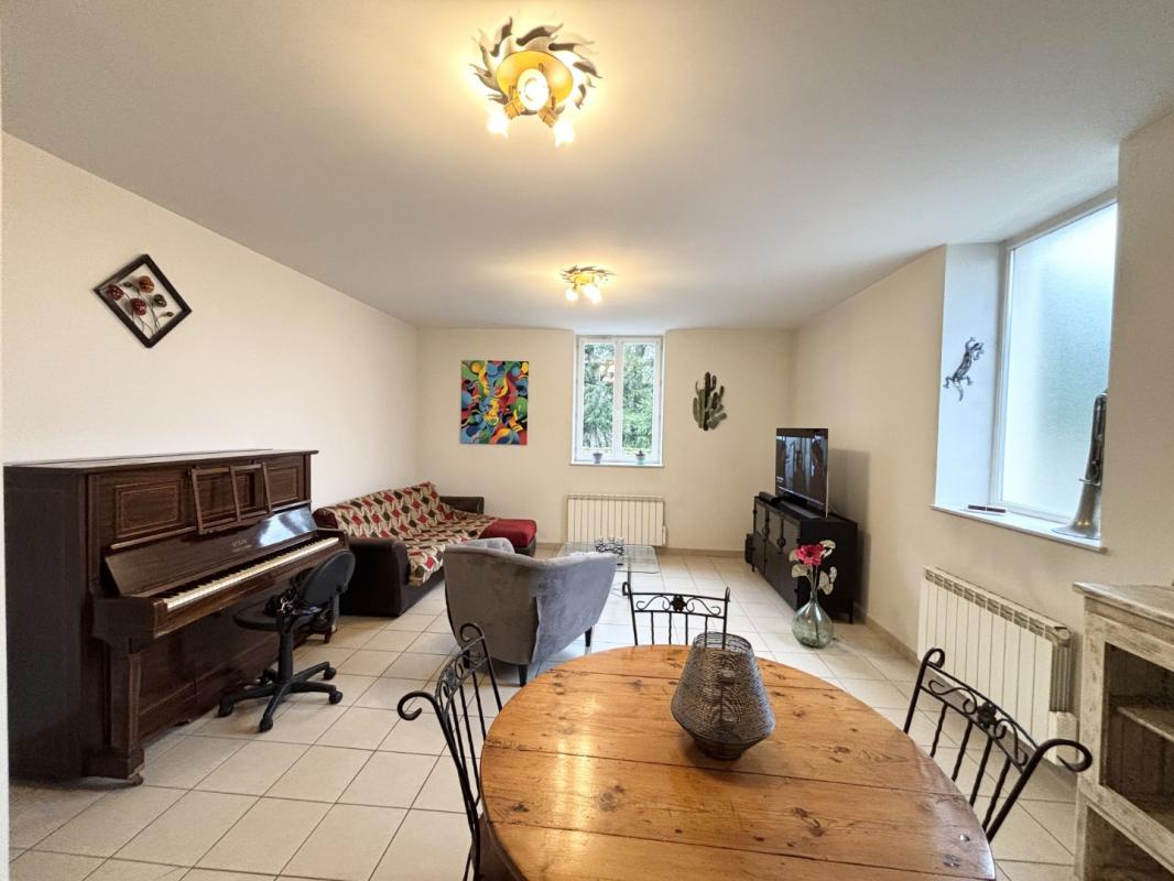 Bel appartement T4 de 91m² en bord de Sâone à ST GEORGES DE RENEINS !