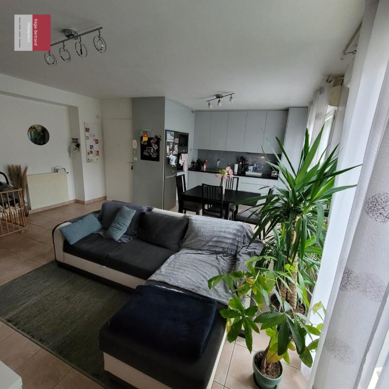 Sur la ville de JASSANS RIOTTIER, T2 de 50 m² avec place de parking !