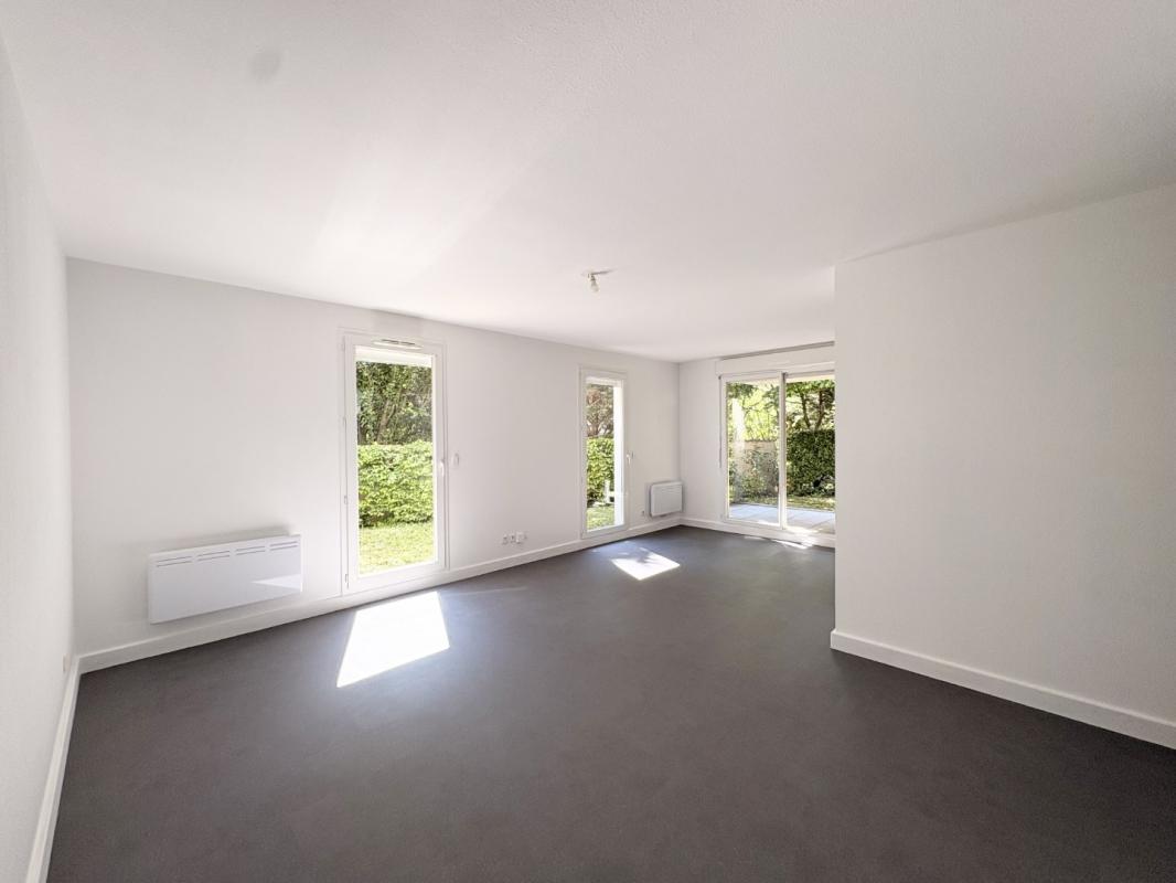 T3 EN REZ DE JARDIN de 65m² proche de la gare à BELLEVILLE EN BEAUJOLAIS !