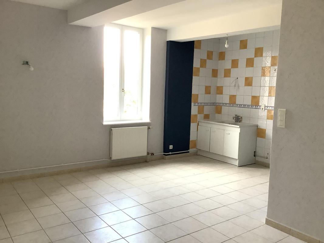 Au centre de BELLEVILLE EN BEAUJOLAIS, T3 de 62 m² !