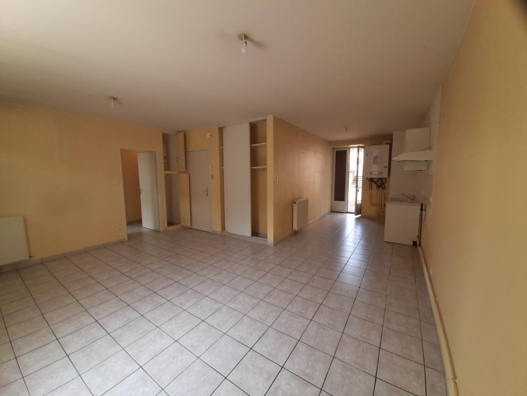 Sur la commune de SAINT LAGER, T3 de 60m² avec terrasse !