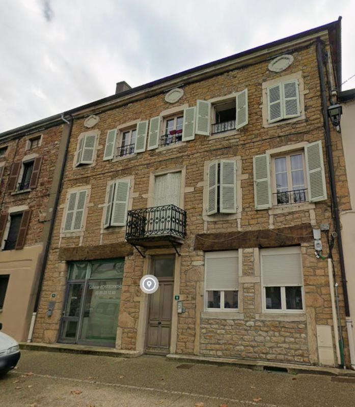 Local professionnel de 39 m² à la Chappelle-de-Guinchay