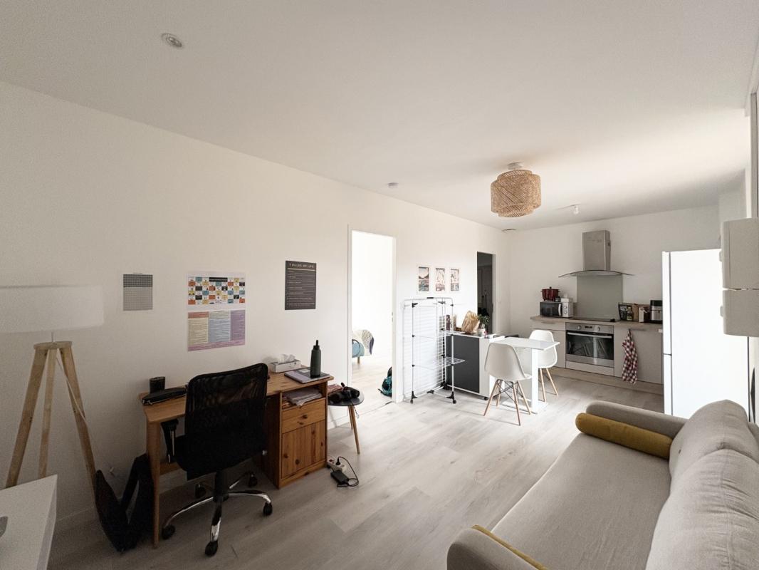 Appartement T2 meublé de 39 m² Rue de la République à BELLEVILLE EN BEAUJOLAIS