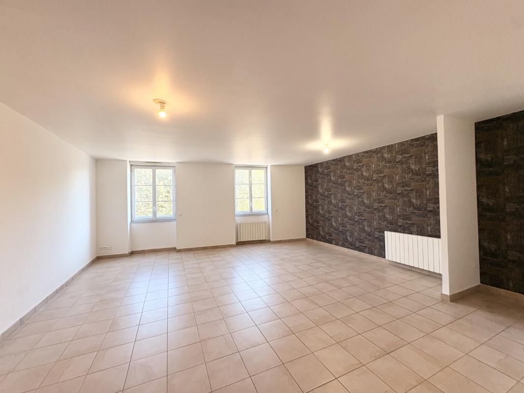 APPARTEMENT T4 de 93 m² Quai Lamartine à MACON !