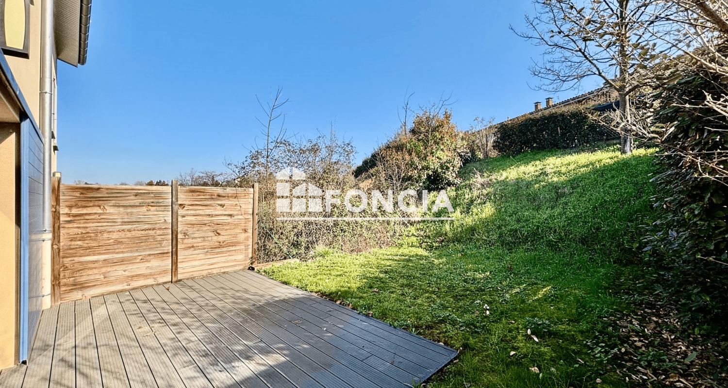 MAISON FAMILIALE AVEC JARDIN ET GARAGE