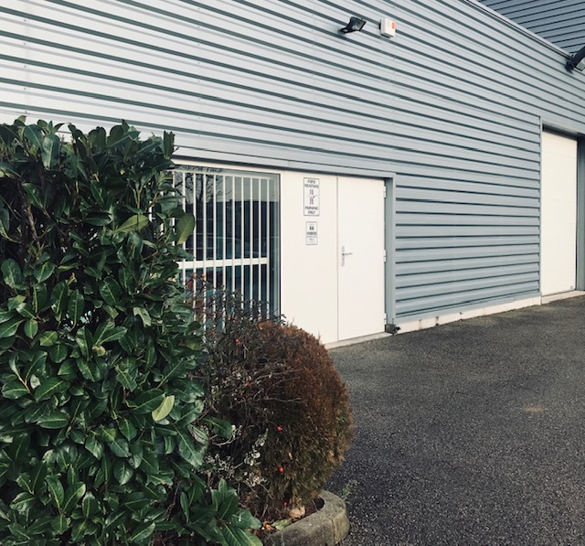 LOCAL D'ACTIVITE à vendre