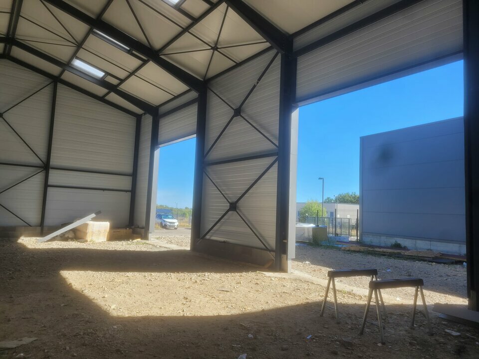LOCAL D'ACTIVITE à vendre