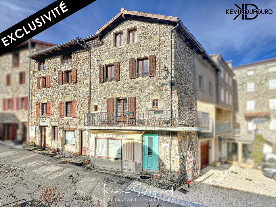 Maison 300 m² sur un terrain de 154 m² à BURZET