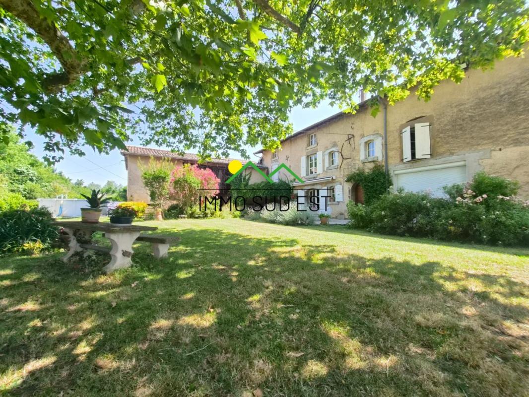 Alixan ( 26) / Drôme / Campagne / Corps de ferme de 322 m² habitables sur 4 253 m² de terrain