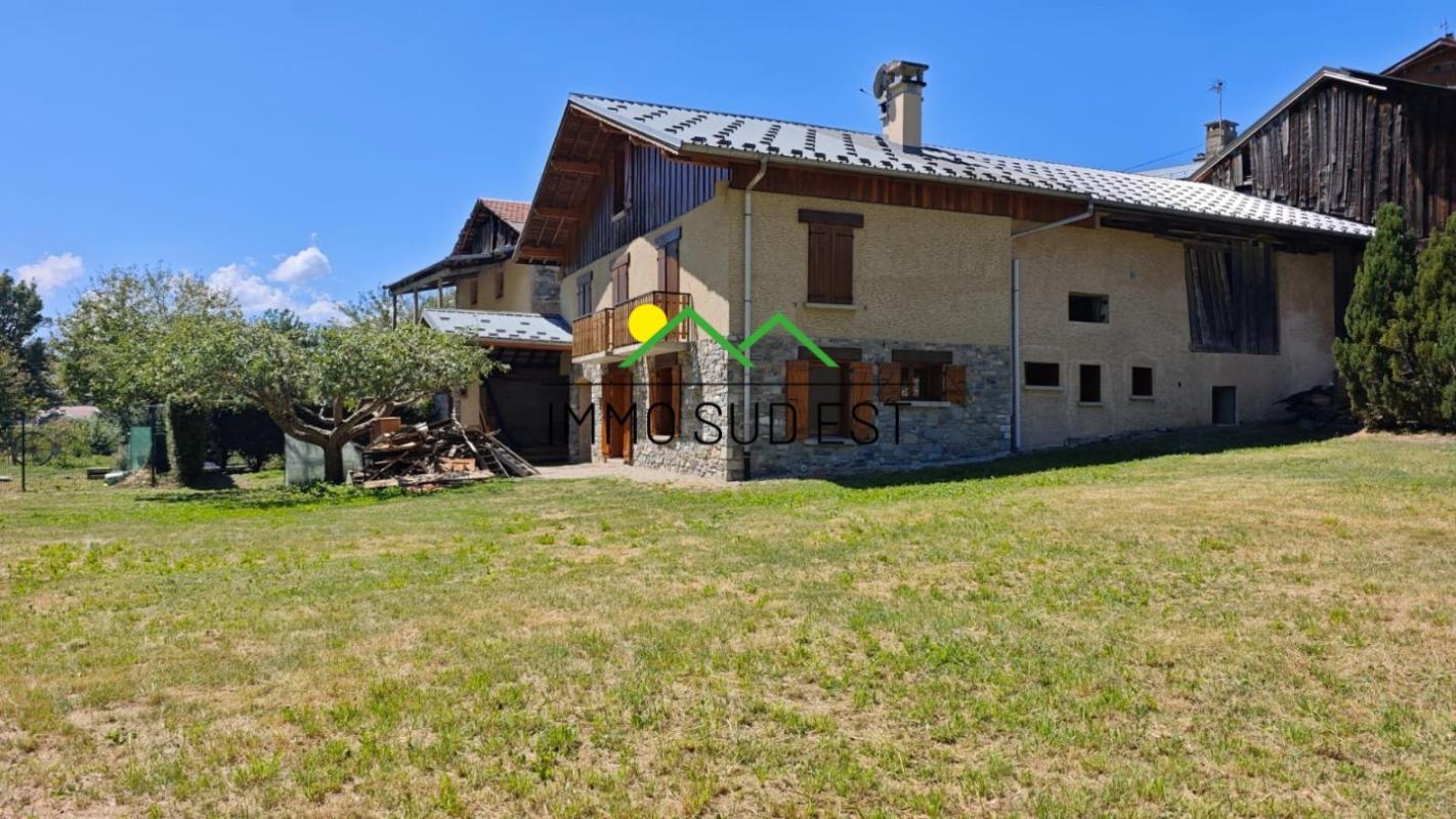 MAISON + GRANGE + TERRAIN PLAT CONSTRUCTIBLE