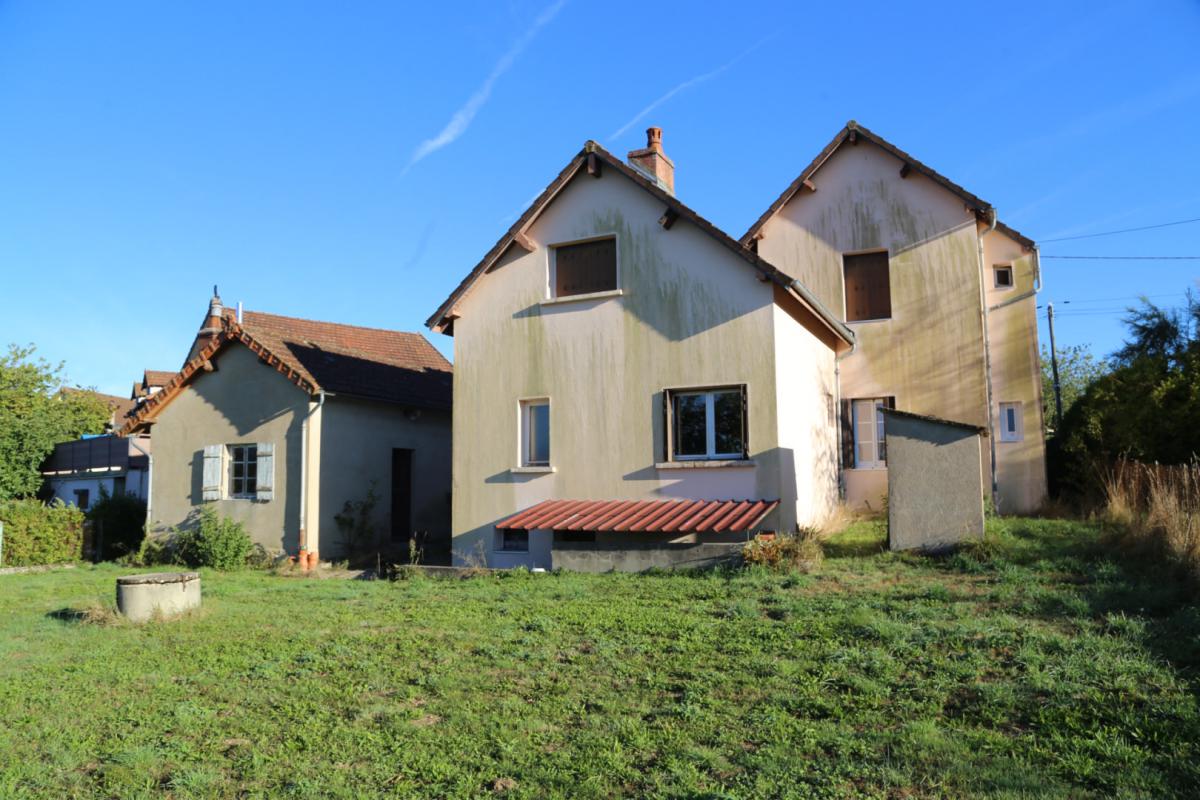 Maison de 110 m² à rafraîchir à vendre sur 1000 m² de terrain