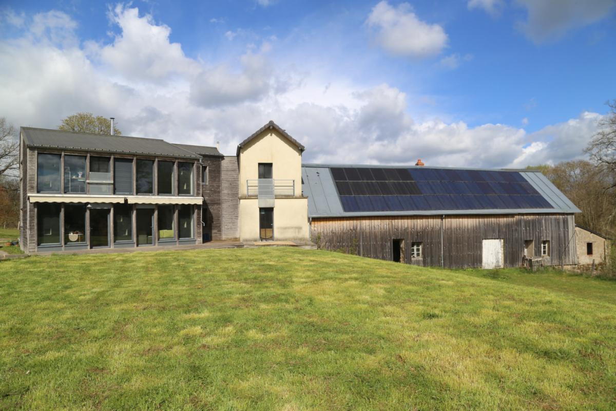 Ancien moulin réhabilité sur 4 ha 73