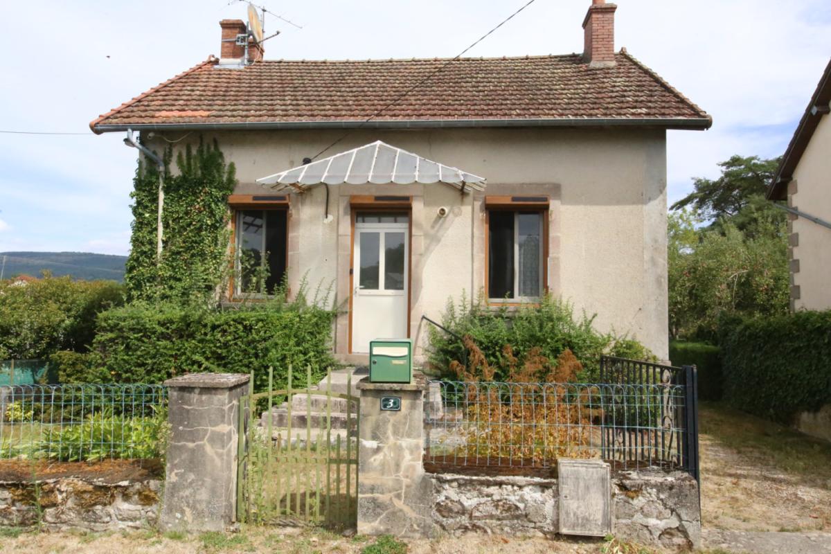 Petite maison à rénover dans la vallée du Mesvrin
