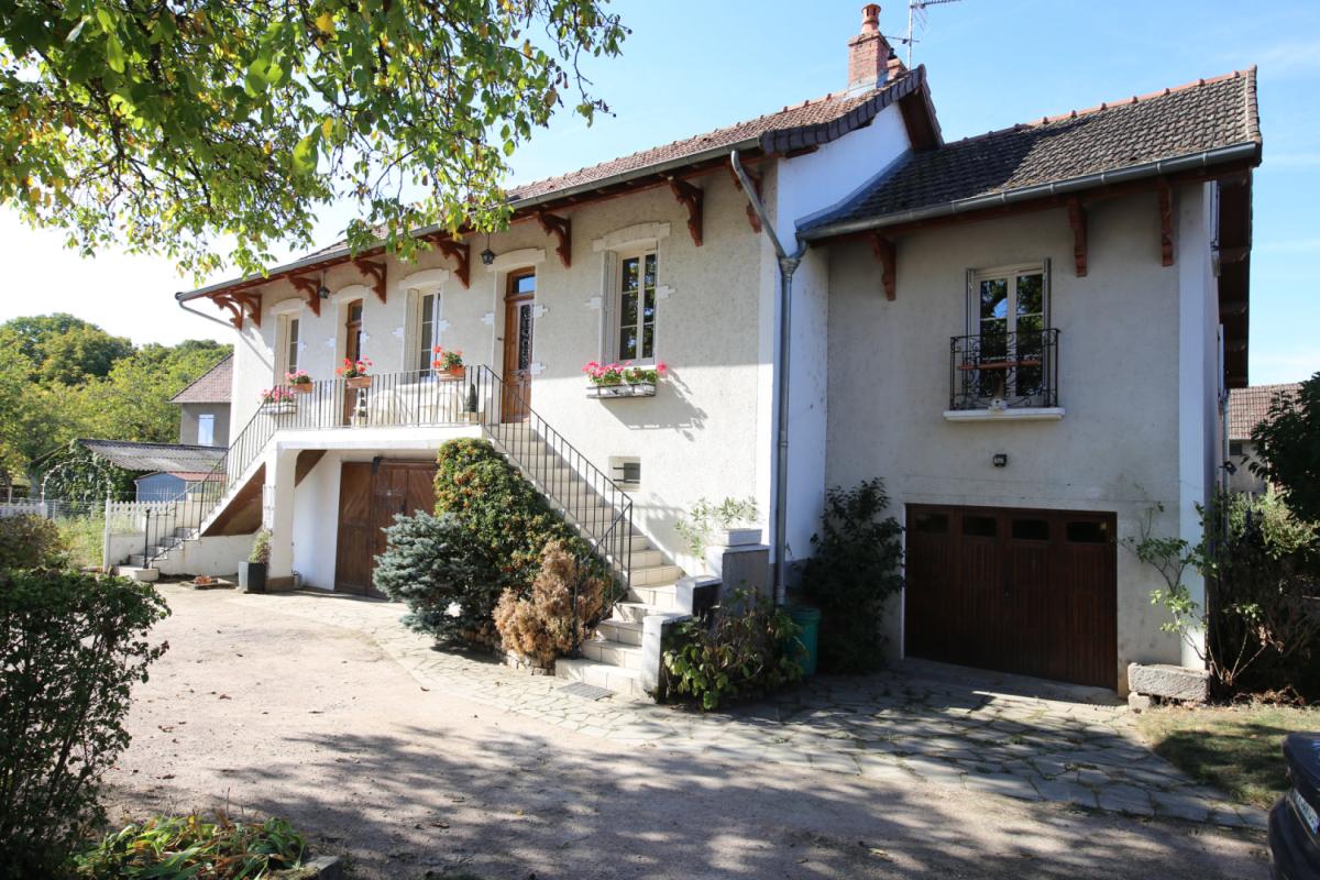 Maison de 168 m² en centre bourg