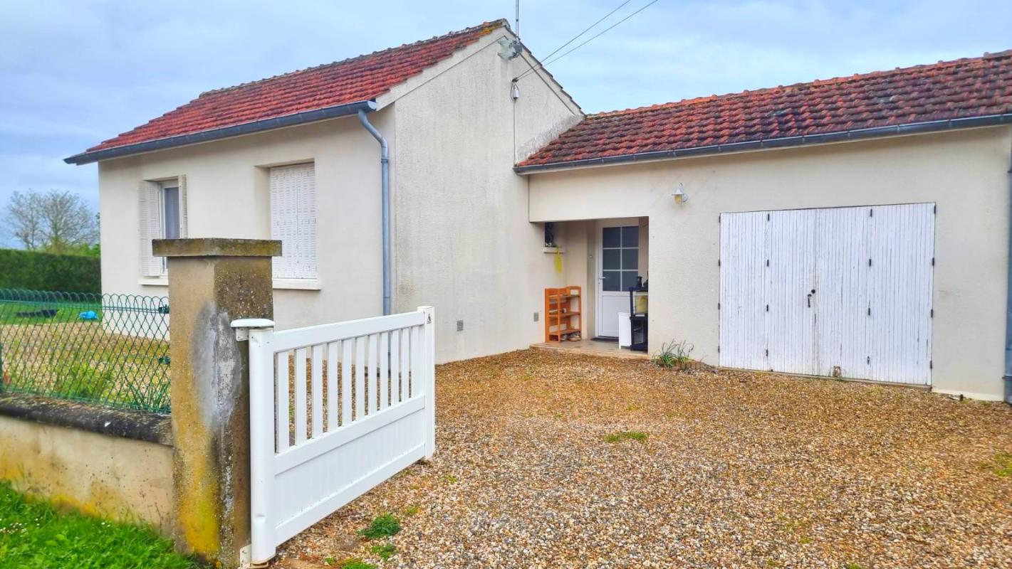 Maison de plain-pied avec potentiel d'agrandissement sur terrain clos sans vis à vis