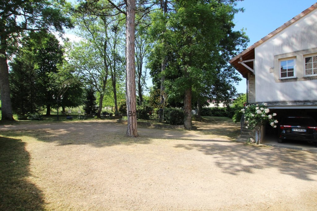 A 10 MIN DE TOURNUS UNE JOLIE MAISON DE VILLAGE EN PIERRE DE 151 M² SUR UN TERRAIN DE 2713 M² - Photo 4