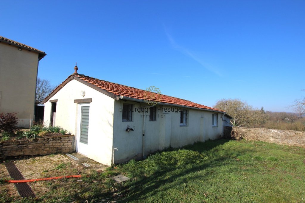 TOURNUS, JOLIE MAISON DE 70 M² AVEC DEPENDANCE DE 24 M² POUR UN PETIT GITE- TERRAIN DE 7 605 M² - Photo 2