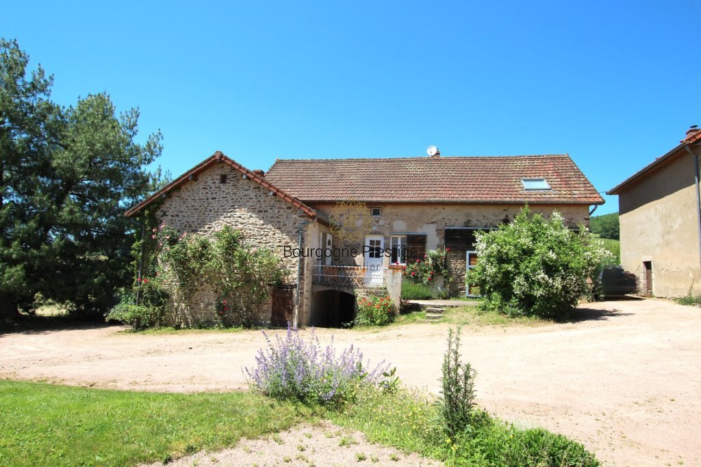 UNE PROPRIETE DE 612 M² POUR LOCATION DE TOURISME QUATRE GITES, UNE SALLE DE RECEPTION AVEC CUISINE ET PISCINE - Photo 3