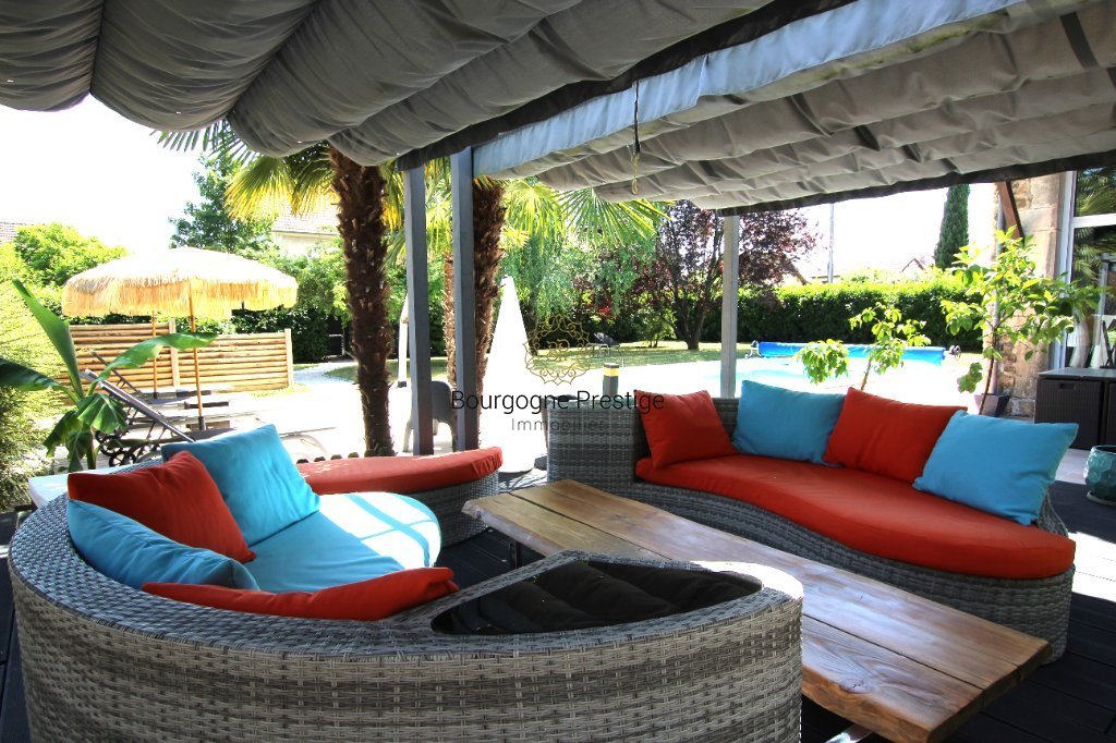 BELLE PROPRIETE DE CARACTERE DE 293 M² AVEC PISCINE ET TERRAIN DE 1510 m² - Photo 3