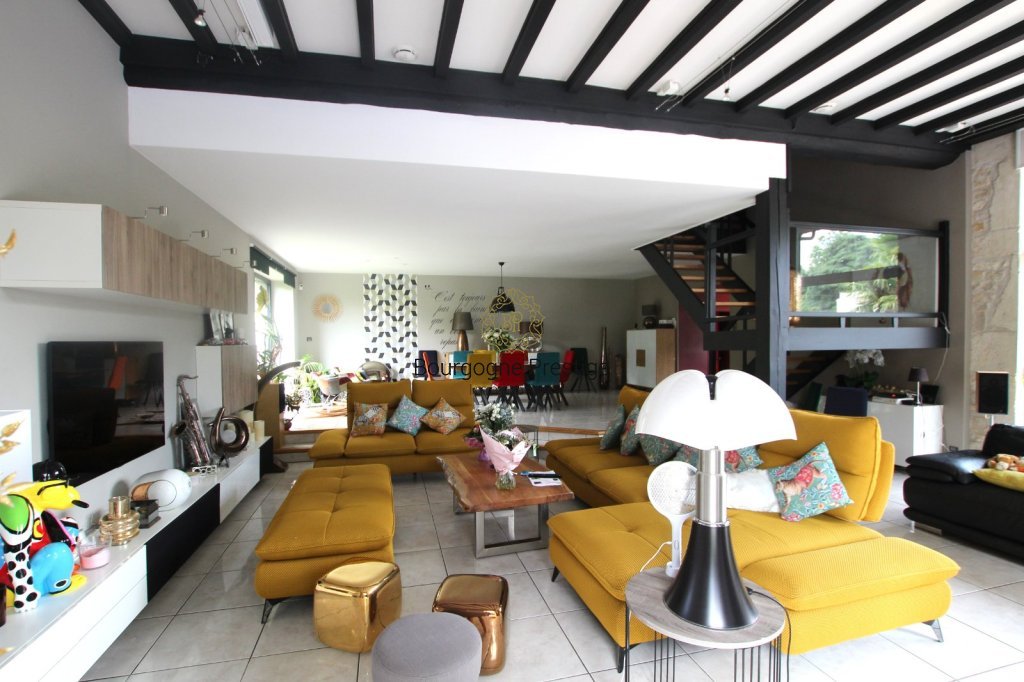 BELLE PROPRIETE DE CARACTERE DE 293 M² AVEC PISCINE ET TERRAIN DE 1510 m² - Photo 5