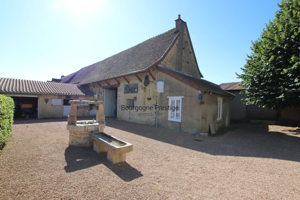 PROPRIETE AGRICOLE AVEC MAISON D'HABITATION ET VASTES DEPENDANCES SUR UN TERRAIN DE PLUS DE 4 HECTARES - Photo 3