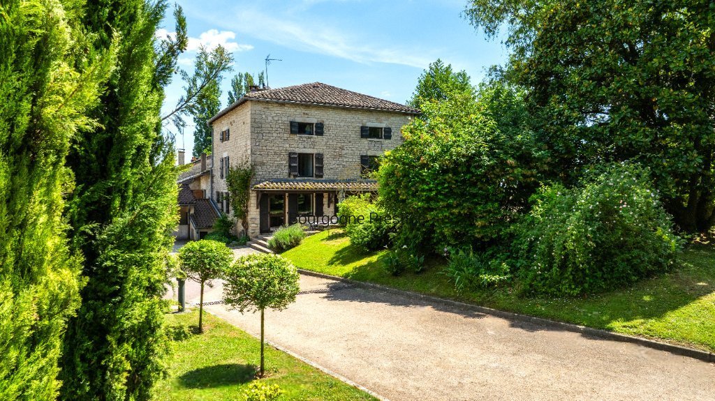 A 15 MIN. DE TOURNUS, ANCIEN MOULIN RENOVE DE 270 M² SUR UN PARC DE PRES DE 3 HECTARES - Photo 2