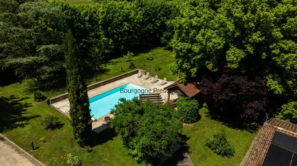 A 15 MIN. DE TOURNUS, ANCIEN MOULIN RENOVE DE 270 M² SUR UN PARC DE PRES DE 3 HECTARES - Photo 4