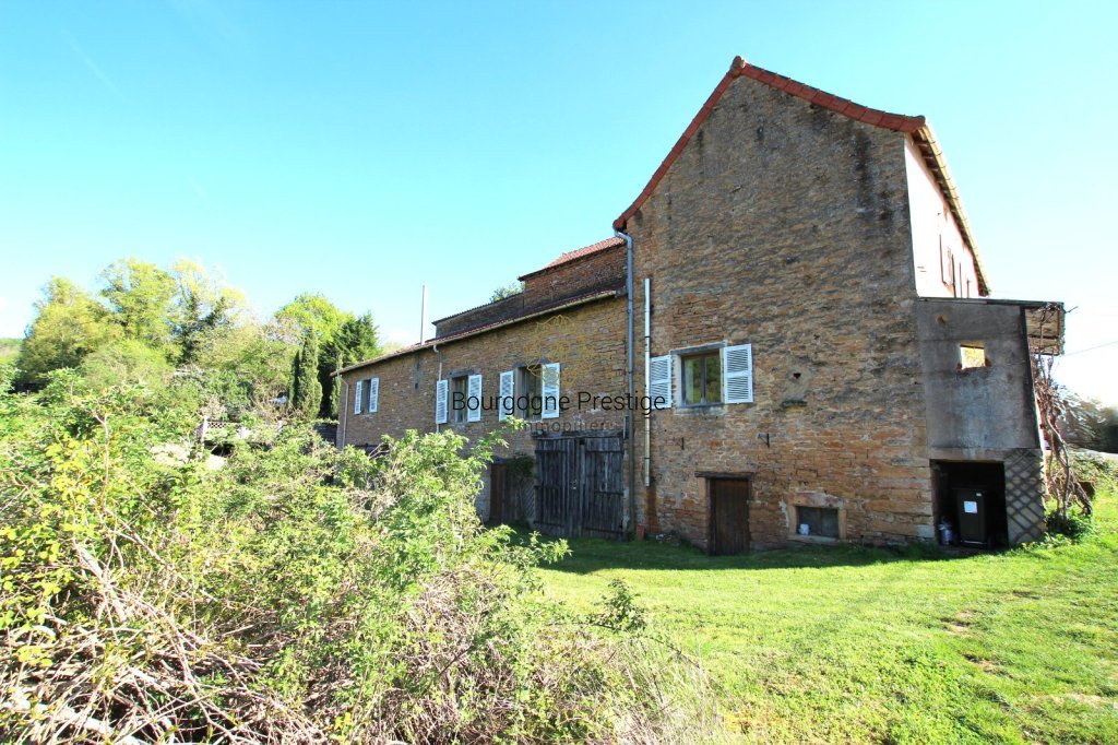 MAISON DE VILLAGE ATYPIQUE – 4 LOGEMENTS A RENOVER – PISCINE ET TERRAIN 9 390 m² - Photo 2
