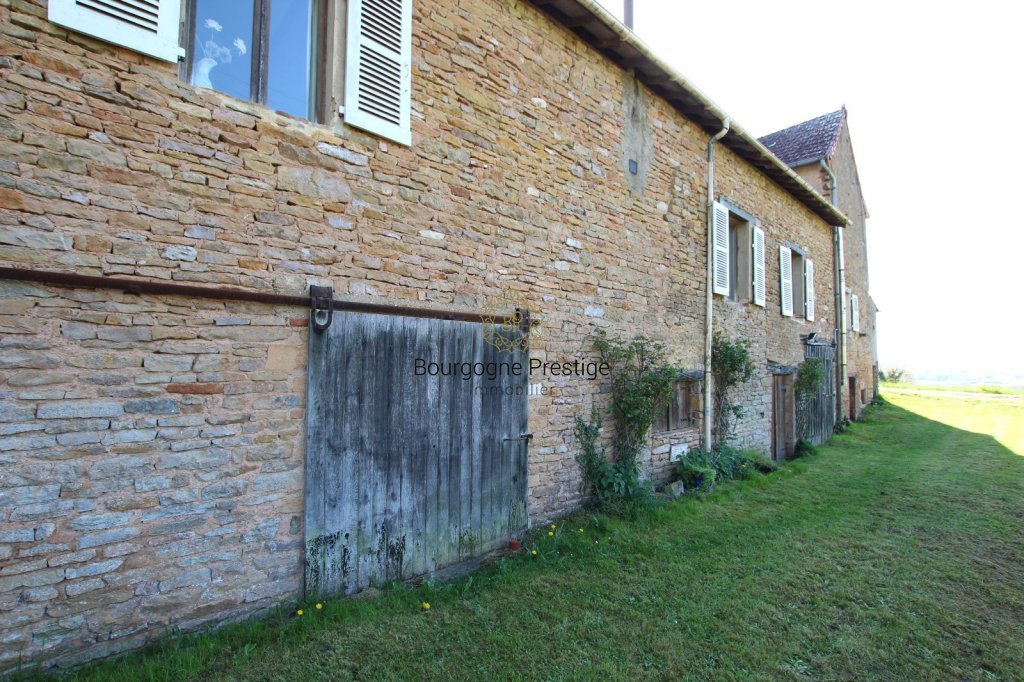 MAISON DE VILLAGE ATYPIQUE – 4 LOGEMENTS A RENOVER – PISCINE ET TERRAIN 9 390 m² - Photo 3