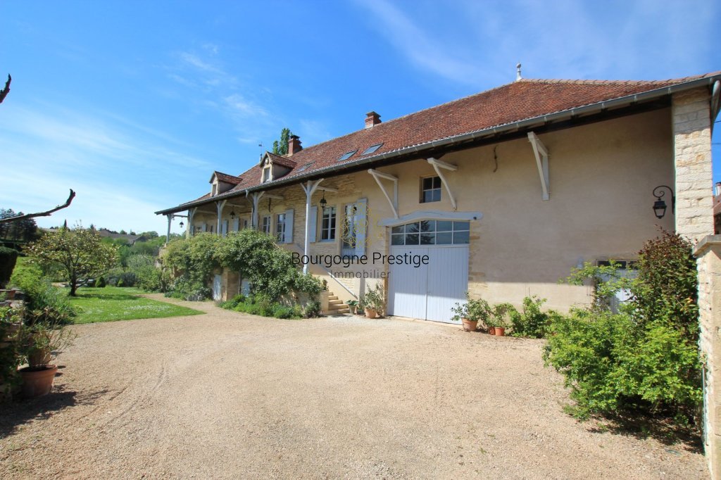 PROPRIETE RENOVEE EN PIERRE DE 203 M² AVEC PISCINE - PARC DE 7 282 M² -  VUE -  A L'OUEST TOURNUS - Photo 3
