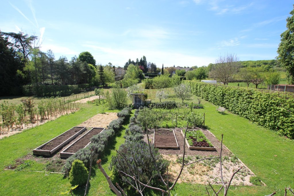 PROPRIETE RENOVEE EN PIERRE DE 203 M² AVEC PISCINE - PARC DE 7 282 M² -  VUE -  A L'OUEST TOURNUS - Photo 4